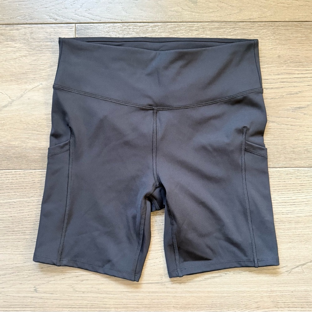All In Motion 7” Biker Style Shorts with Pockets Medium Black